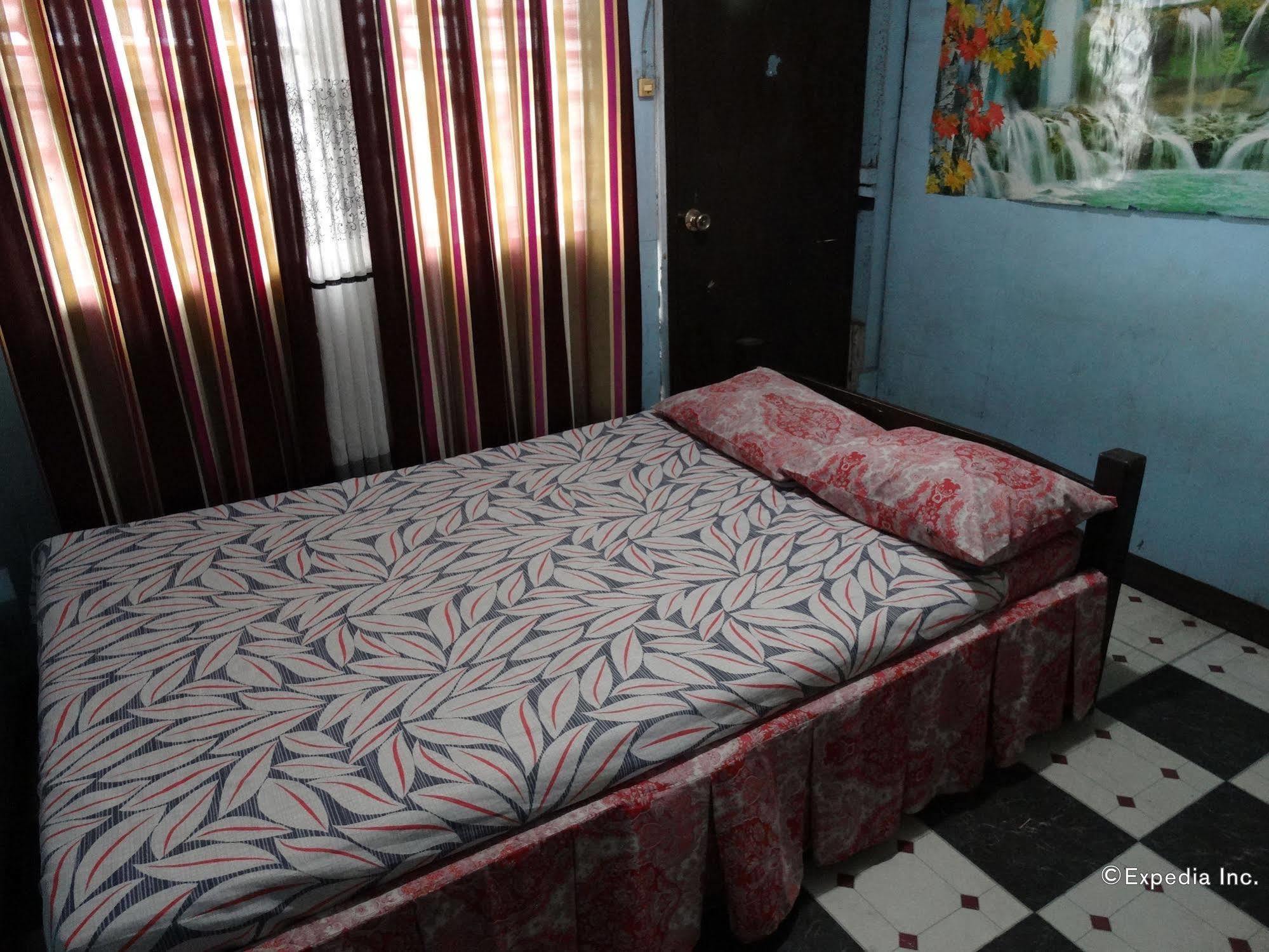 Quoyas Inn Davao Екстер'єр фото