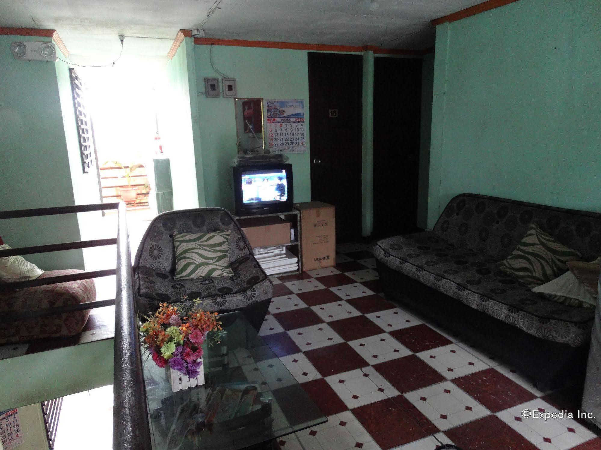 Quoyas Inn Davao Екстер'єр фото